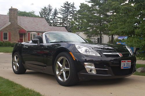 2007 saturn sky base convertible 2-door 2.4l