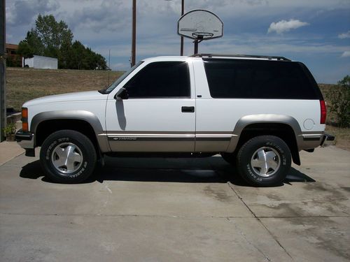 1999 chevrolet tahoe ls sport utility 2-door 5.7l