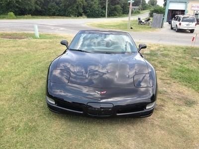 2004 Chevrolet Corvette Base Convertible 2-Door 5.7L, image 3