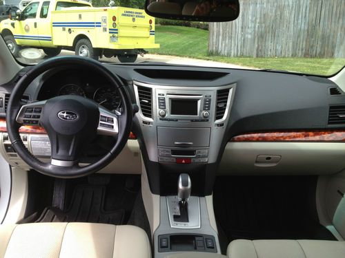 2012 Subaru Outback Limited 2.5i Diamond White, Biege Leather BEAUTIFUL, US $26,900.00, image 11