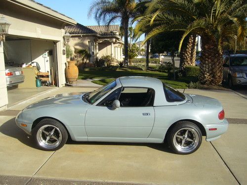 1990 mazda miata base convertible 2-door 1.6l