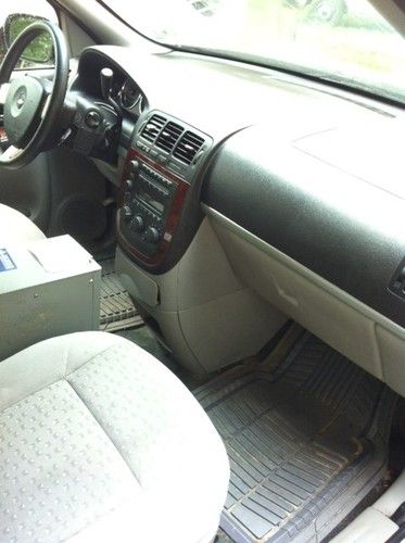 2006 Chevrolet Uplander mid size work van, image 4