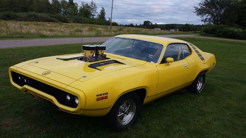 1971 plymouth roadrunner  440ci pistol grip 4 spd