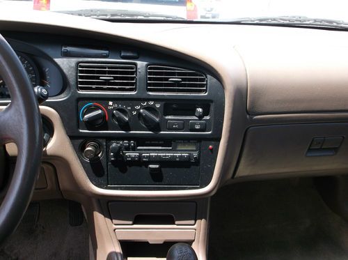 1995 Toyota Camry, NO RESERVE, image 4