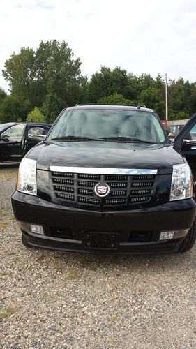 2012 cadillac escalade luxury sport utility 4-door 6.2l