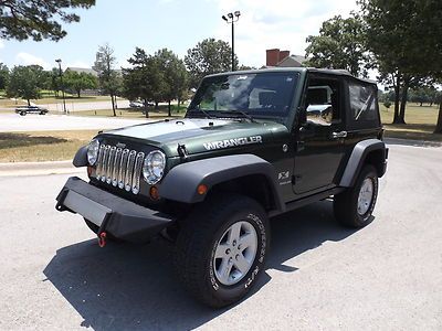 New cooper discovery at'3 tires chrome accents excellent condition