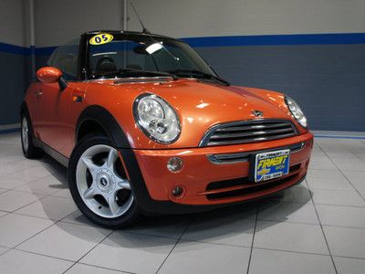 Manual, convertible, 1.6l leather heated seats, power door locks tachometer