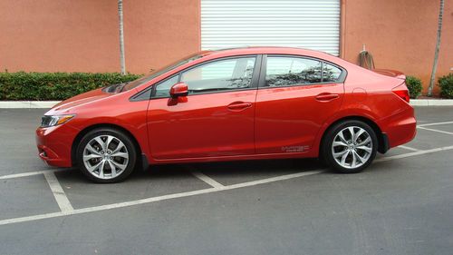 Honda civic 2012 one owner si 6 speed rare color