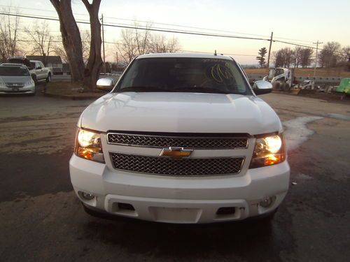 2010 chevrolet suburban 1500 ltz sport utility 4-door 5.3l