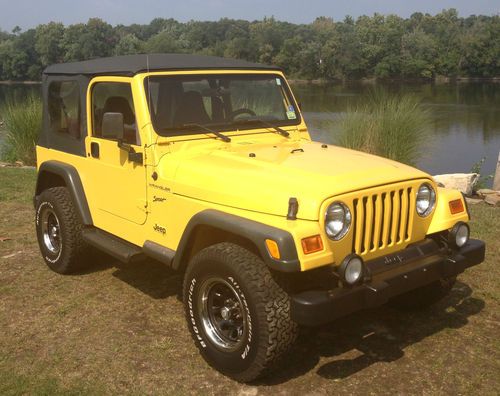 2002 jeep wrangler sport sport utility 2-door 4.0l 4x4 v6 5spd 31inch tires