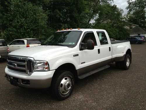 2005 ford f-350 crew cab diesel dually 4x4 low miles