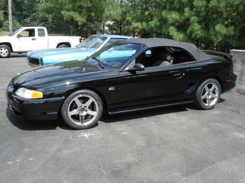 1994 ford mustang gt convertible 2-door 5.0l