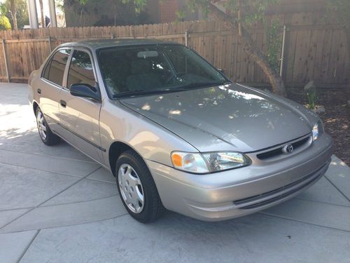 1999 toyota corolla ce sedan 4-door 1.8l - great condition