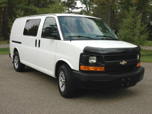 2009 chevy express cargo van, awd, clean