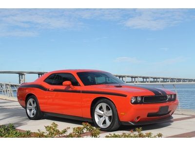 2009 dodge challenger r/t one owner 39,000 miles