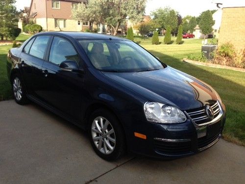 L@@k 2010 volkswagen jetta limited low reserve l@@k