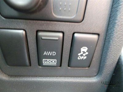 13 Grey All Wheel Drive SUV 27MPG One Owner Clean CARFAX We Finance, image 29