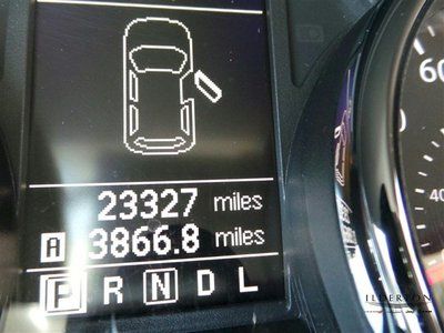 13 Grey All Wheel Drive SUV 27MPG One Owner Clean CARFAX We Finance, image 30