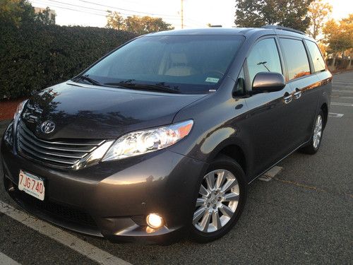 2012 toyota sienna limited awd sale by original owner. every option.