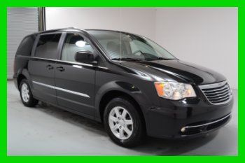 2013 chrysler town and country touring dvd player  leather keyless kchydodge
