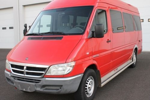 2004 sprinter passenger wheelchair lift clean