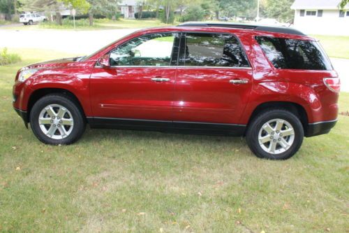 Loaded saturn/acadia outlook xr, dvd, leather, heated seats, and more!