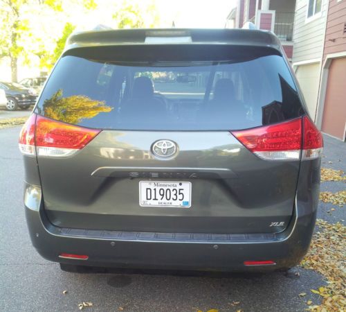 VERY LOW MILES 2011 TOYOTA SIENNA XLE/LIMITED HANDICAP WHEELCHAIR ACCESSIBLE, image 5