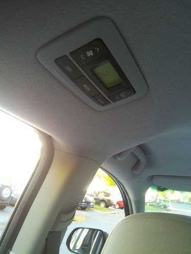 VERY LOW MILES 2011 TOYOTA SIENNA XLE/LIMITED HANDICAP WHEELCHAIR ACCESSIBLE, image 12