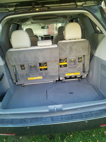 VERY LOW MILES 2011 TOYOTA SIENNA XLE/LIMITED HANDICAP WHEELCHAIR ACCESSIBLE, image 16