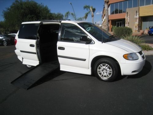 2005 dodge grand caravan se wheelchair handicap mobility van power door / ramp