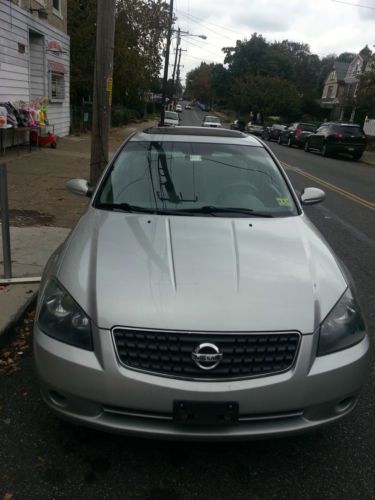 2005 nissan altima se sedan 4-door 3.5l