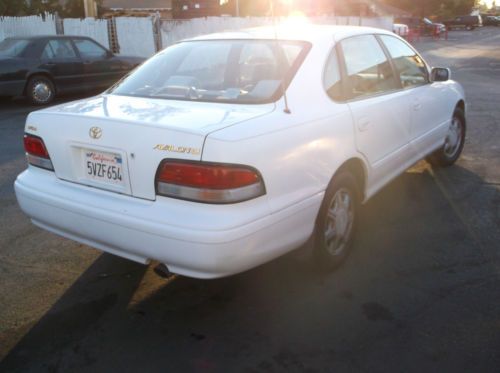 1995 Toyota Avalon, NO RESERVE, image 2