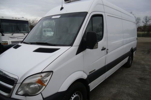 2007 dodge sprinter 2500 170&#034; w/b reefer one owner clean carfax