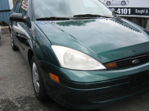 2001 ford focus lx sedan 4-door 2.0l