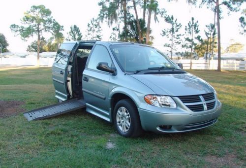 2006 dodge grand caravan braun entervan wheelchair handicap van