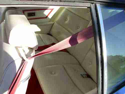 1976 Ford Thunderbird Base Hardtop 2-Door 7.5L, image 8