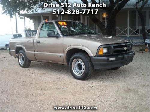 1997 chevrolet s-10 reg cab 5-speed! nice truck!