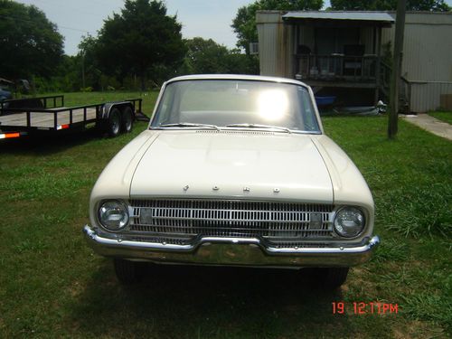 1961 ford falcon   2 door