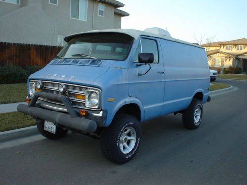 1975 dodge 4x4 van