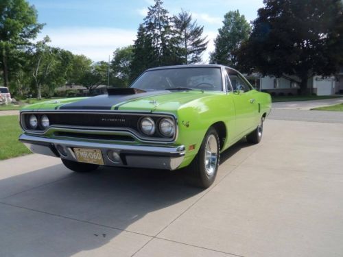 1970 plymouth road runner 426 hemi 4 spd survivor