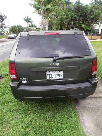 Dark green 2007 jeep grand cherokee laredo v6 for sale. one owner, clean title