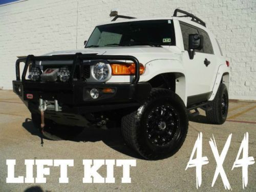 2010 toyota fj cruiser 4x4, lift kit, navigation, xd wheels!!!!