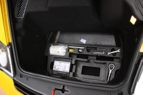 Rare 2002 Porsche 911 GT2 Yellow Black 7200 Miles Carrera Design Collectors Item, image 11