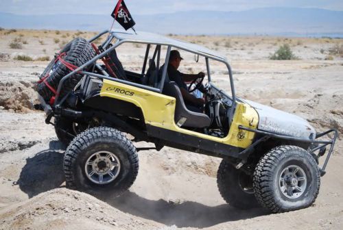 No reserve cj8 rock crawler fuel injected 350, dana 60  steering monster truck