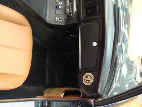 1975 mgb convertible,green,runs good,good condition,(tools,bra,cover included), image 8