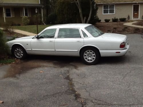 1999 jaguar xj8 l sedan 4-door 4.0l