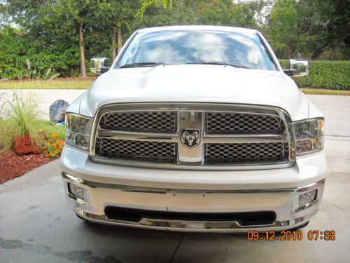 2011 ram 1500 laramie crew cab 4x2 loaded mint 5yr 100k power train warranty