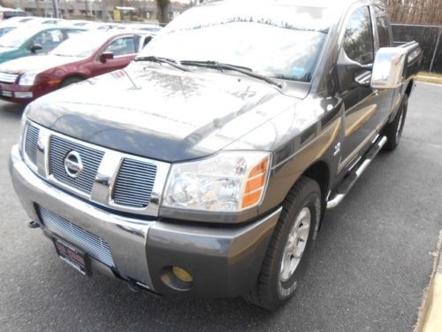 2004 nissan titan le automatic 4-door truck