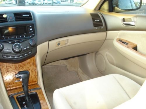 2003 Honda Accord EX Sedan 4-Door 2.4L, image 5