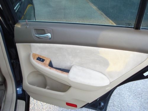 2003 Honda Accord EX Sedan 4-Door 2.4L, image 9